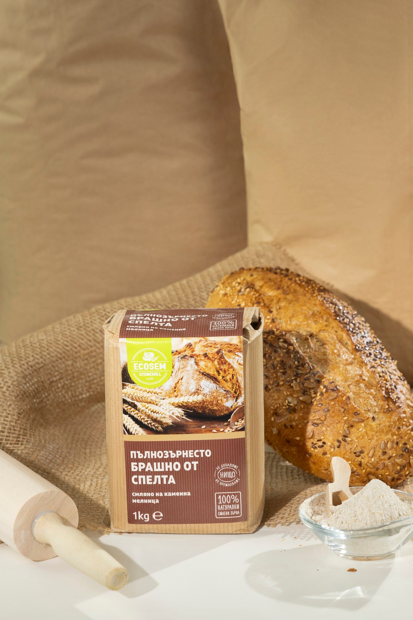 Natural whole grain spelt flour stone-ground